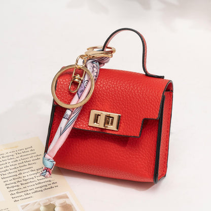 Llavero colgante de bolso cuadrado mini - Cuero de alta calidad con correa colorida, adorable accesorio de llavero para coche y adorno para bolso